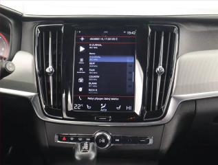 Volvo V90 (2017) Cross Country - náhled 12