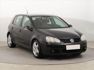 Volkswagen Golf 1.6 FSI, po STK, servisovan�