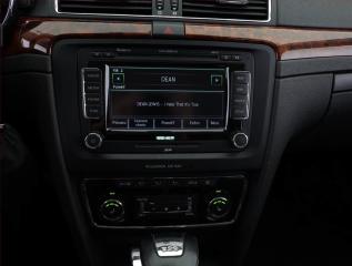 Škoda Superb (2009) Ambition Plus 2.0 TDI, Automat - náhled 10