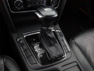 Škoda Superb (2009) Ambition Plus 2.0 TDI, Automat - náhled 14
