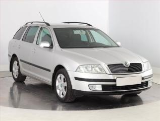 koda Octavia 1.6, R,1.maj, Serv.kniha