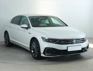 Volkswagen Passat Comfortline 1.4 GTE, R