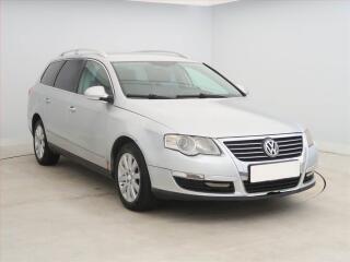 Volkswagen Passat Comfortline 2.0 TDI, nov� STK