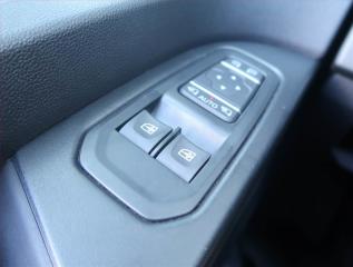 Renault Trafic (2022) 2.0 Blue dCi, Bus, 5Míst, ČR - náhled 16