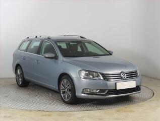 Volkswagen Passat Highline 2.0 TDI, Xenony