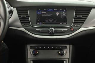 Volkswagen Passat (2018) Comfortline 2.0 TDI, Automat - náhled 12