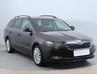 koda Superb 1.6 TDI, Xenony, Tempomat