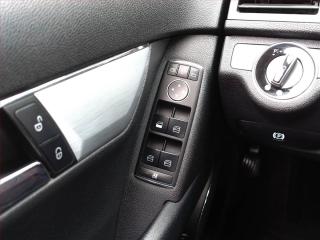 Mercedes-Benz Třídy C (2009) Avantgarde C 220 CDI, Automat - náhled 18