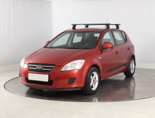 Kia Ceed (2007) 1.4 CVVT, Serv.kniha, po STK - náhled 2