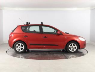 Kia Ceed (2007) 1.4 CVVT, Serv.kniha, po STK - náhled 6