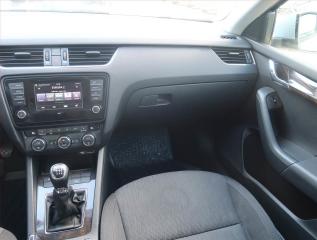 Citroën C4 (2008) 1.4 16V, Klima, rezervace - náhled 8