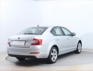 Citroën C4 (2008) 1.4 16V, Klima, rezervace - náhled 5