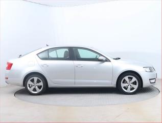 Citroën C4 (2008) 1.4 16V, Klima, rezervace - náhled 6