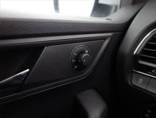 Škoda Kamiq (2020) Ambition 1.5 TSI, ČR, 110KW - náhled 17