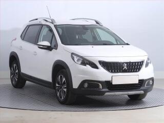 Peugeot 2008 Allure 1.2 PureTech, Automat