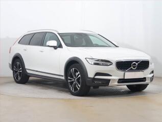 Volvo V90 Cross Country