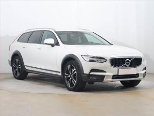 Volvo V90 Cross Country
