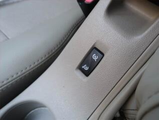 Renault Fluence (2011) 1.5 dCi, Tempomat - náhled 20