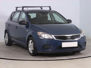 Kia Ceed 1.4 CVVT, po STK, Ta�n�