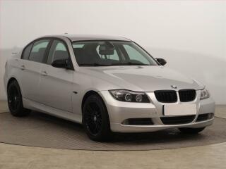 BMW 320 i, Serv.kniha