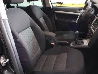 Škoda Octavia (2011) Ambiente Plus 1.6 TDI - náhled 9
