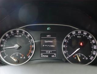 Škoda Octavia (2011) Ambiente Plus 1.6 TDI - náhled 11