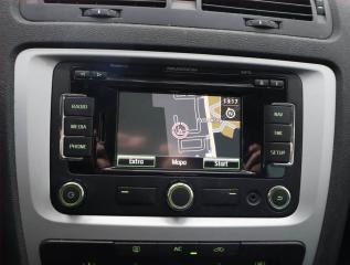 Škoda Octavia (2011) Ambiente Plus 1.6 TDI - náhled 13