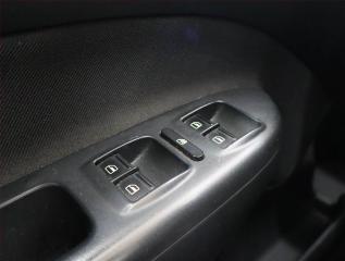 Škoda Octavia (2011) Ambiente Plus 1.6 TDI - náhled 16