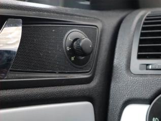 Škoda Octavia (2011) Ambiente Plus 1.6 TDI - náhled 17