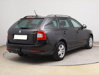 Škoda Octavia (2011) Ambiente Plus 1.6 TDI - náhled 5