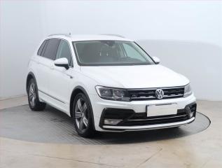 Volkswagen Tiguan R-Line 1.4 TSI, Ke, Navi