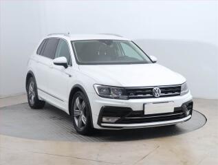Volkswagen Tiguan R-Line 1.4 TSI, K��e, Navi
