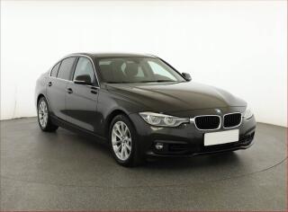 BMW 330e iPerformance, Automat