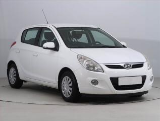 Hyundai i20 1.2, nov� STK, zamluveno