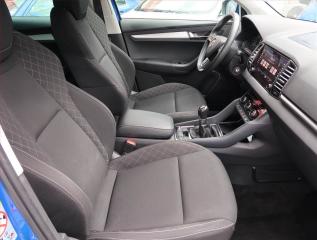 Škoda Karoq (2019) Ambition 1.6 TDI, Navi - náhled 9