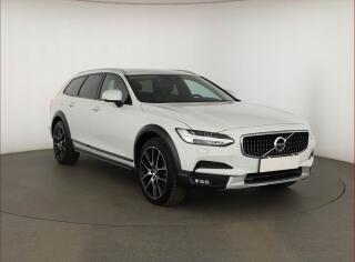 Volvo V90 Cross Country