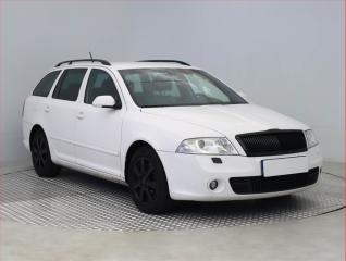 koda Octavia RS 2.0 TFSI, Xenony, Tempomat