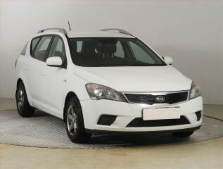 Kia Ceed 1.4 CVVT, nov� STK