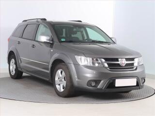 Fiat Freemont 2.0 MultiJet, 7�m�st, Tempomat