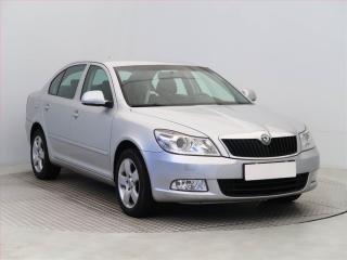 koda Octavia 1.6 TDI, Serv.kniha, Tempomat