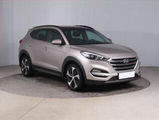 Hyundai Tucson Style 2.0 CRDi, 4X4, �R,1.maj