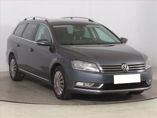 Volkswagen Passat 2.0 TDI, Serv.kniha, Navi