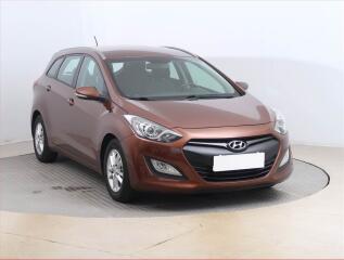Hyundai i30 1.6 GDI, Serv.kniha, Tempomat