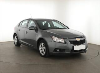 Chevrolet Cruze 1.6 i 16V, �R,1.maj