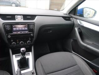 Škoda Octavia (2018) Ambition Plus 1.5 TSI, ČR - náhled 8