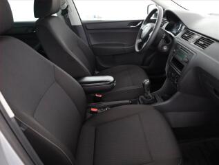 Škoda Octavia (2018) Ambition Plus 1.5 TSI, ČR - náhled 9