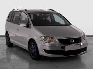 Volkswagen Touran 1.9 TDI, 7�m�st, po STK, Ta�n�