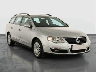 Volkswagen Passat 2.0 FSI, Automat, nov� STK