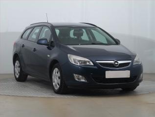 Opel Astra 1.7 CDTI, po STK, servisovan