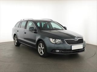 koda Superb 1.6 TDI, Xenony, Tempomat